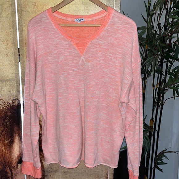 Splendid sweater. Size L - Picture 1 of 4